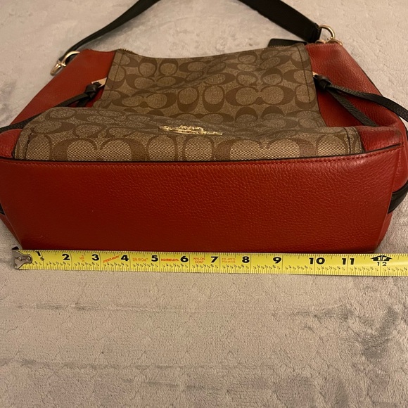 Coach Handbag - Picture 4 of 6